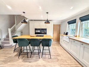 Kitchen- click for photo gallery